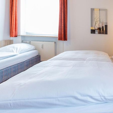 Hotel Am Roemerplatz Ulm Extérieur photo