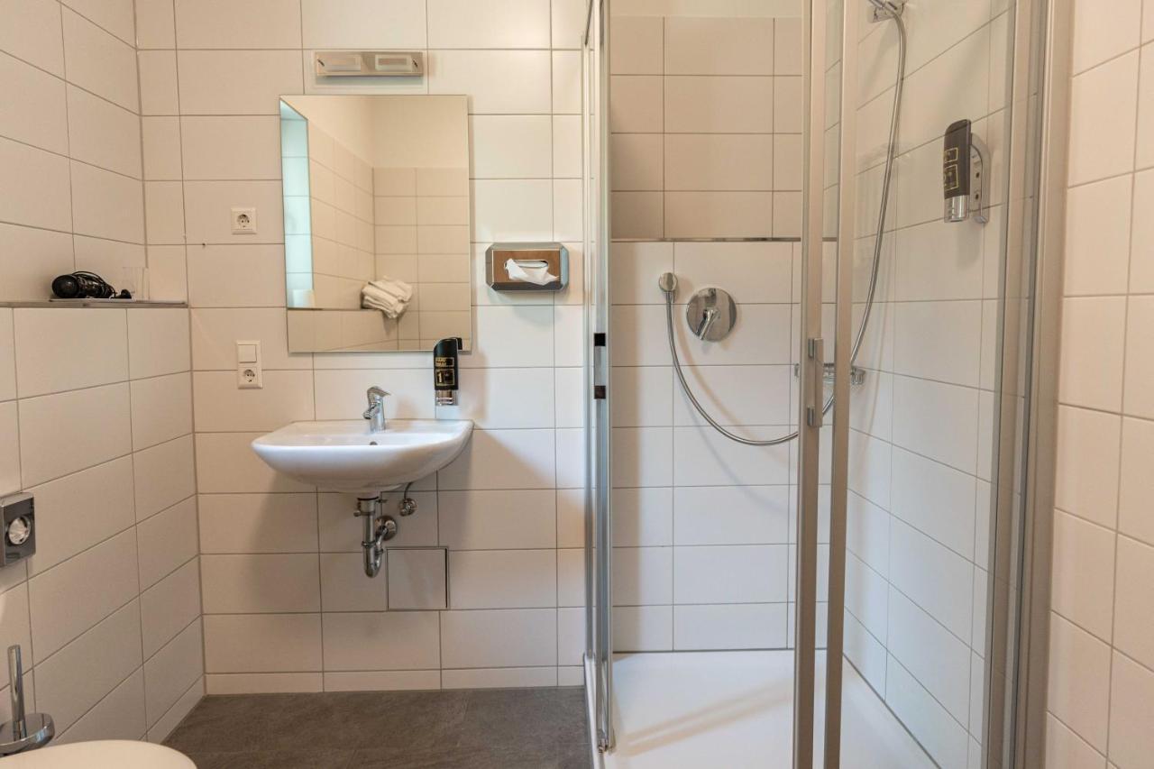 Hotel Am Roemerplatz Ulm Extérieur photo