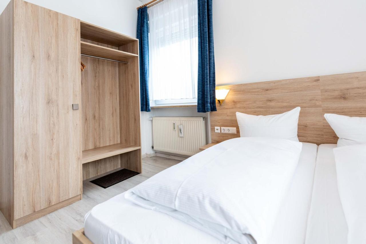 Hotel Am Roemerplatz Ulm Extérieur photo