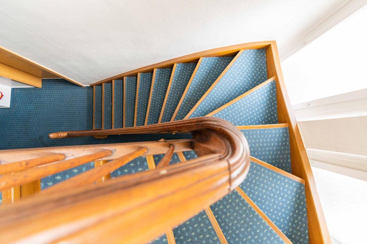 Hotel Am Roemerplatz Ulm Extérieur photo