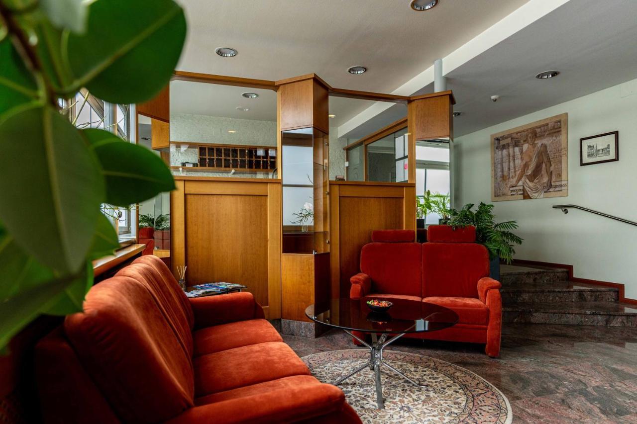 Hotel Am Roemerplatz Ulm Extérieur photo