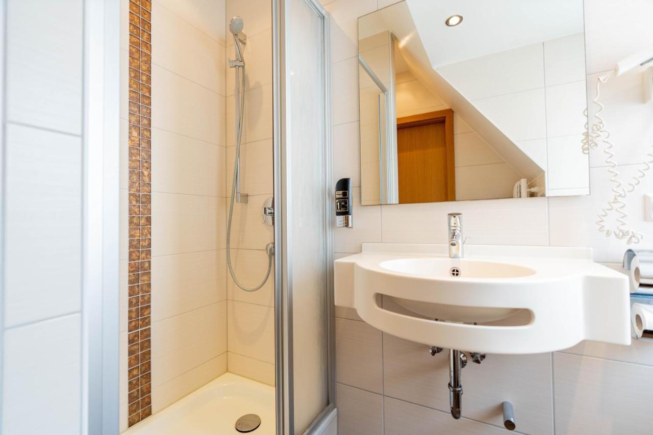 Hotel Am Roemerplatz Ulm Extérieur photo