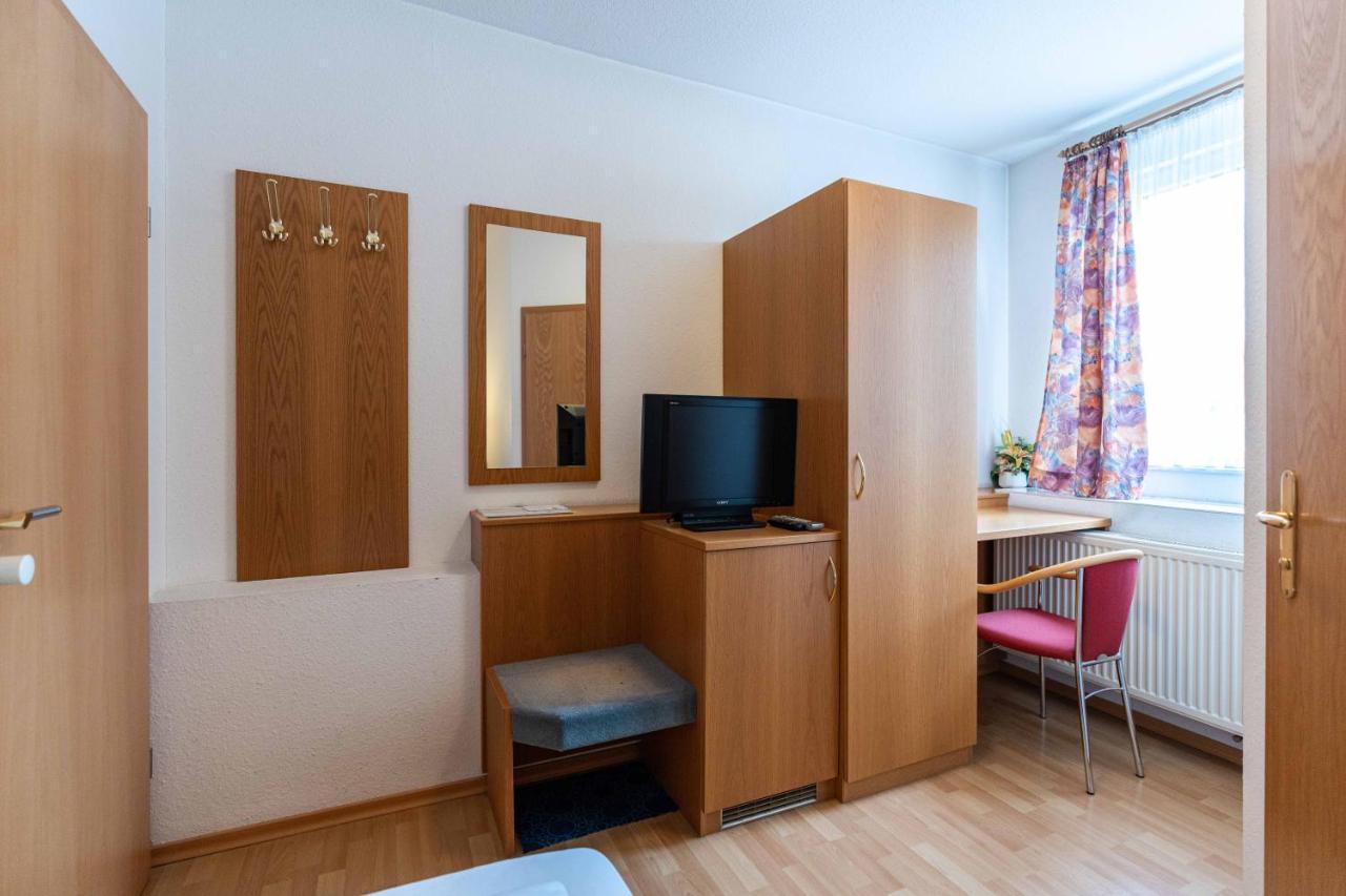 Hotel Am Roemerplatz Ulm Extérieur photo