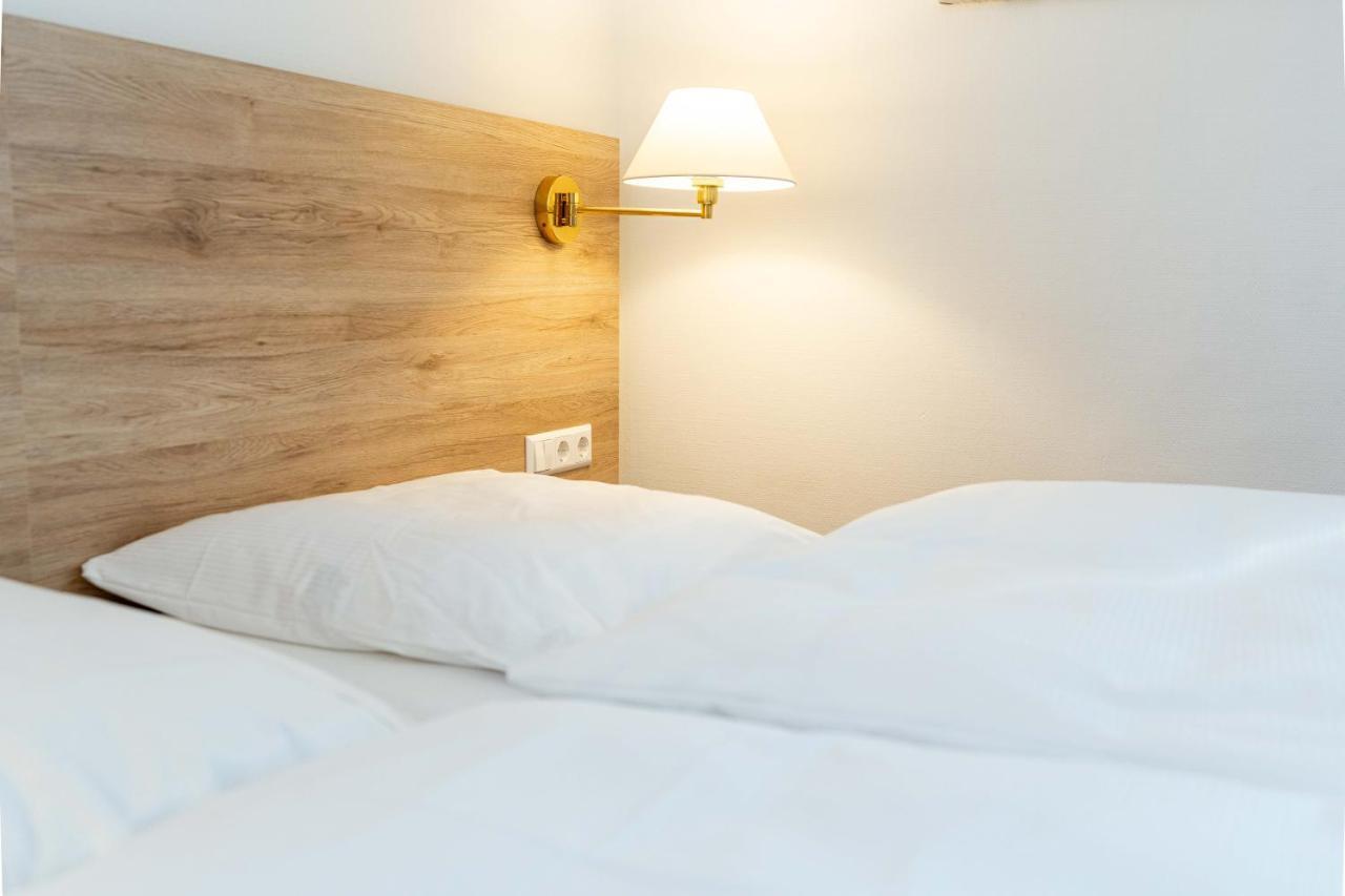 Hotel Am Roemerplatz Ulm Extérieur photo