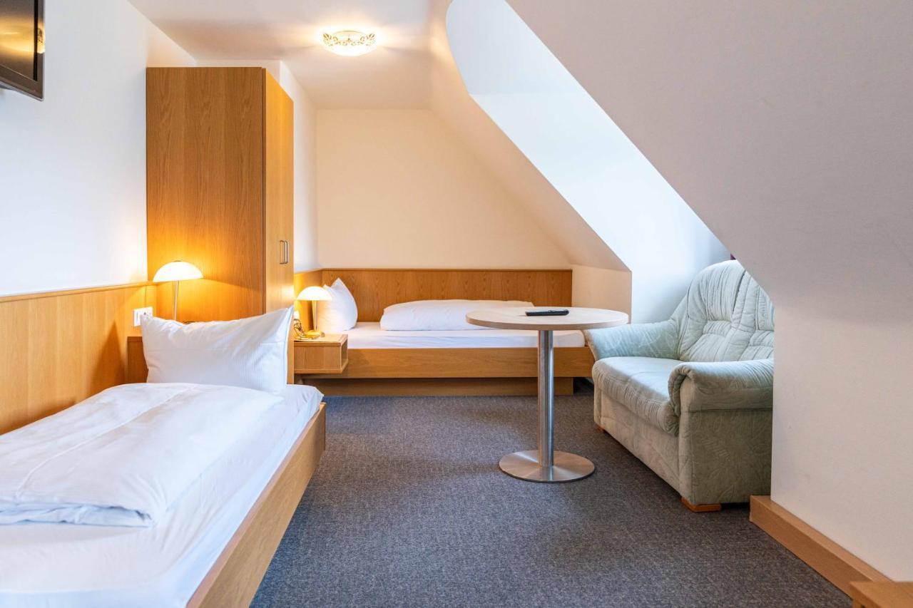 Hotel Am Roemerplatz Ulm Extérieur photo