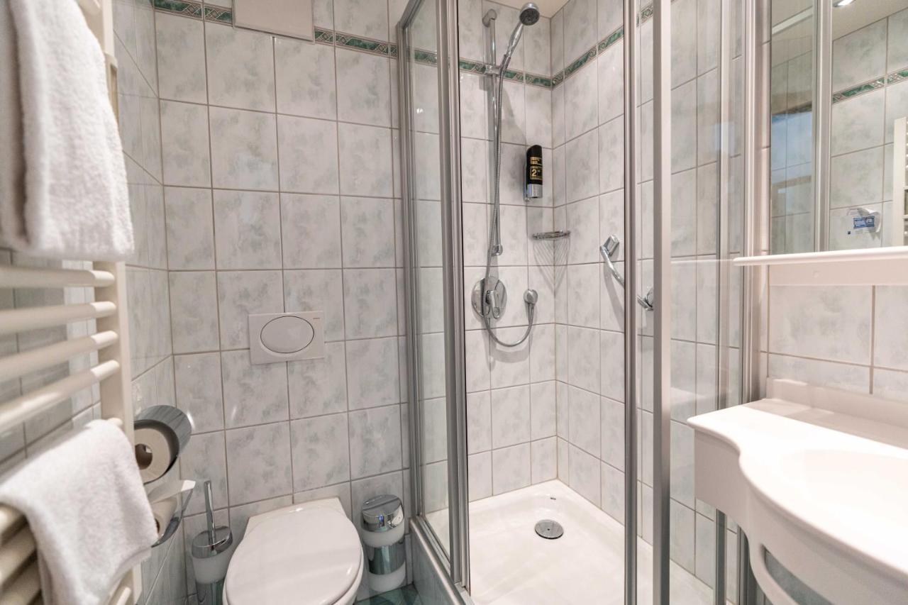 Hotel Am Roemerplatz Ulm Extérieur photo