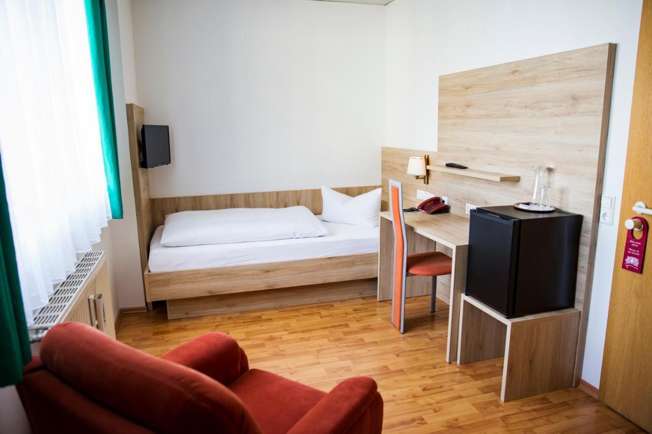 Hotel Am Roemerplatz Ulm Extérieur photo
